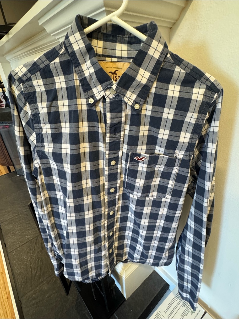 Hollister Men's Navy & White Plaid Button-Down Shirt Size Large. Circa 2007-2009